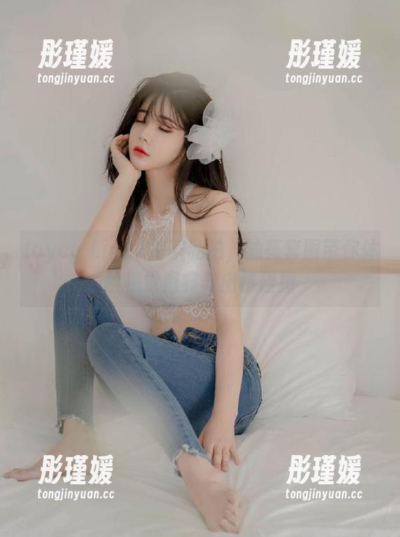 Joyce Lin2x独家私拍，油亮套图带你体验视觉盛宴与激情碰撞
